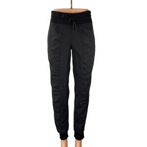 Lululemon Dance Studio Black Yoga Athletic Activewear Jogger Trousers Pants Sz 4